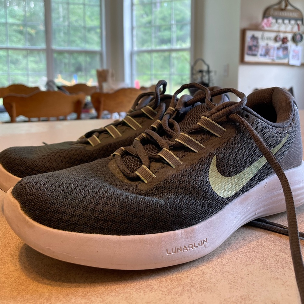 Nike Black and White Athletic Shoes with Sleek Design